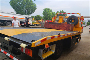 华坪附近拖车电话号码服务