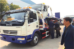 华坪汽车道路救援拖车价格